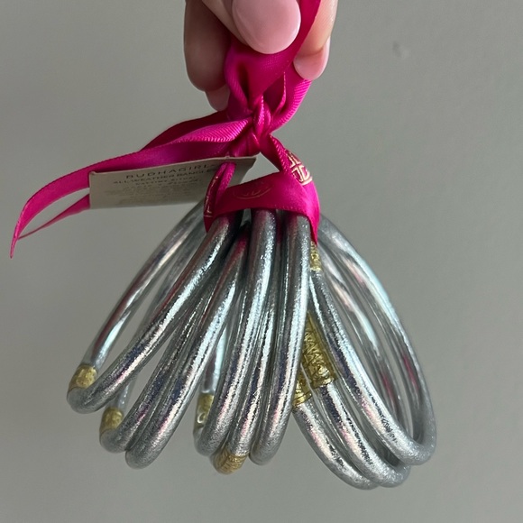 🩶SET OF 3 Budhagirl all weather bangles Silver pool summer 7.5” around inside - Picture 4 of 4